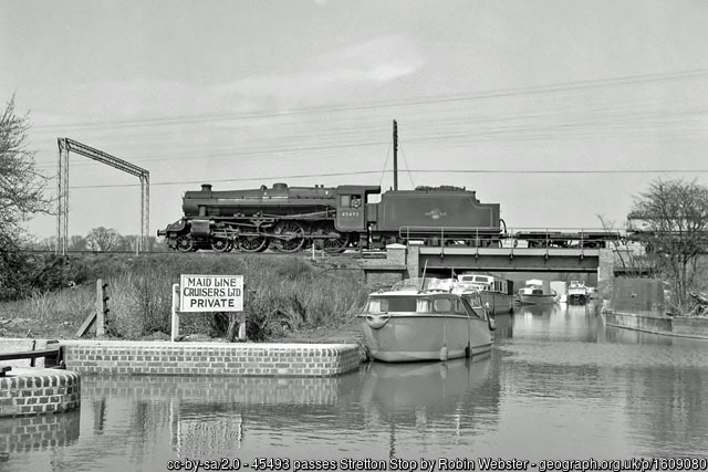 Picture of the Day from #Warwickshire 1962 
#locomotive #WestCoastMainLine #WCML #OxfordCanal #Stretton #blackandwhitephoto #potd geograph.org.uk/p/1609080