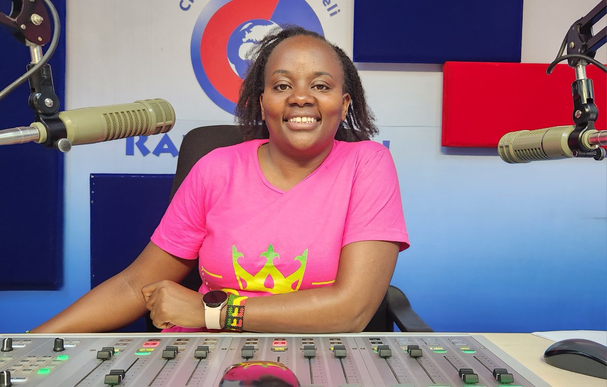 RadioCitizenFM's tweet photo. Riding with you kwa #WaksTikiTaka @AQtee unaishikia wapi? Na nani? Kaende sana #RadioNumberOne https://t.co/Ko81QXLjyh
