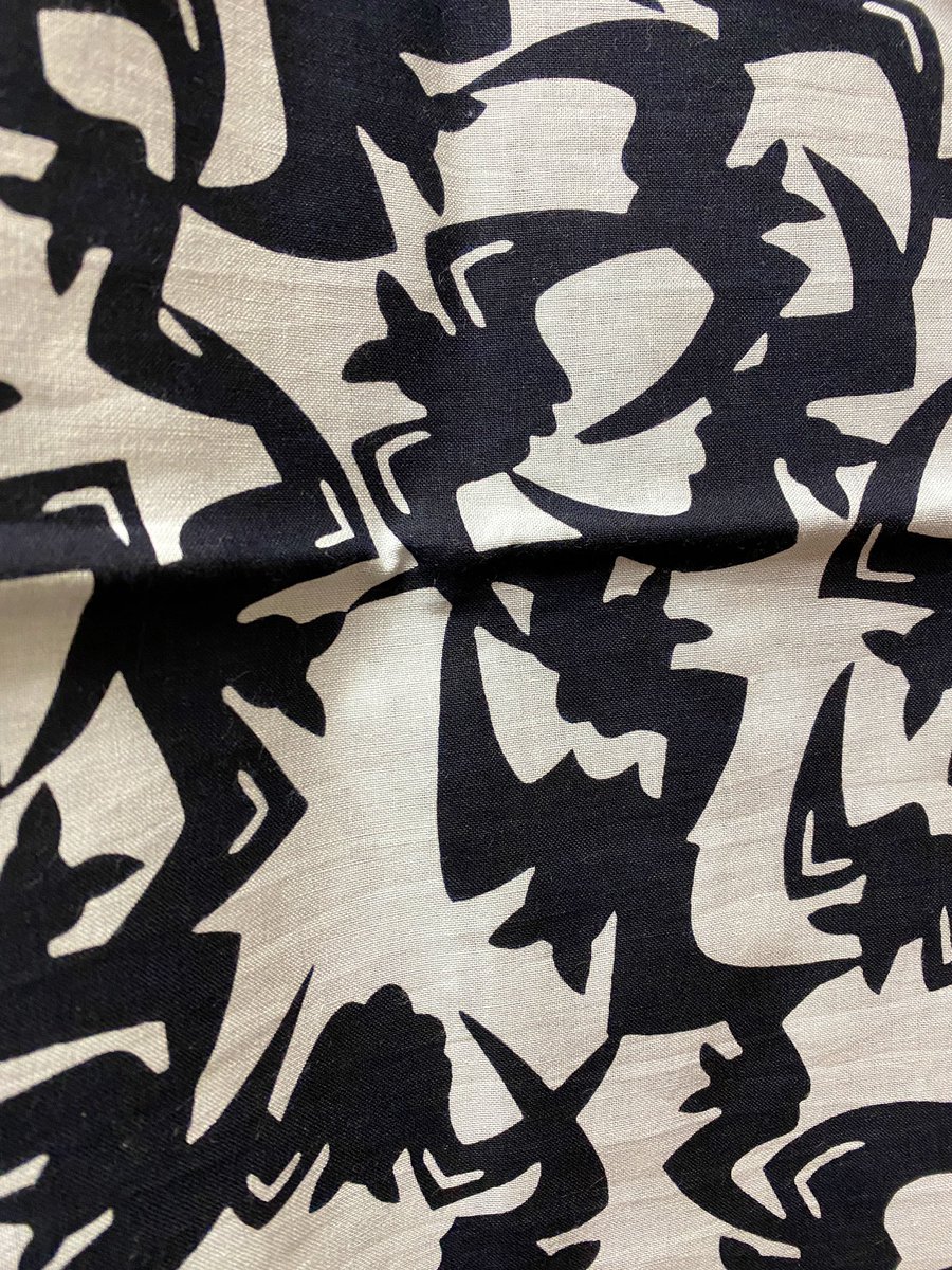 homeri_yotsuya's tweet image. Bat pattern

#todays
#tenugui