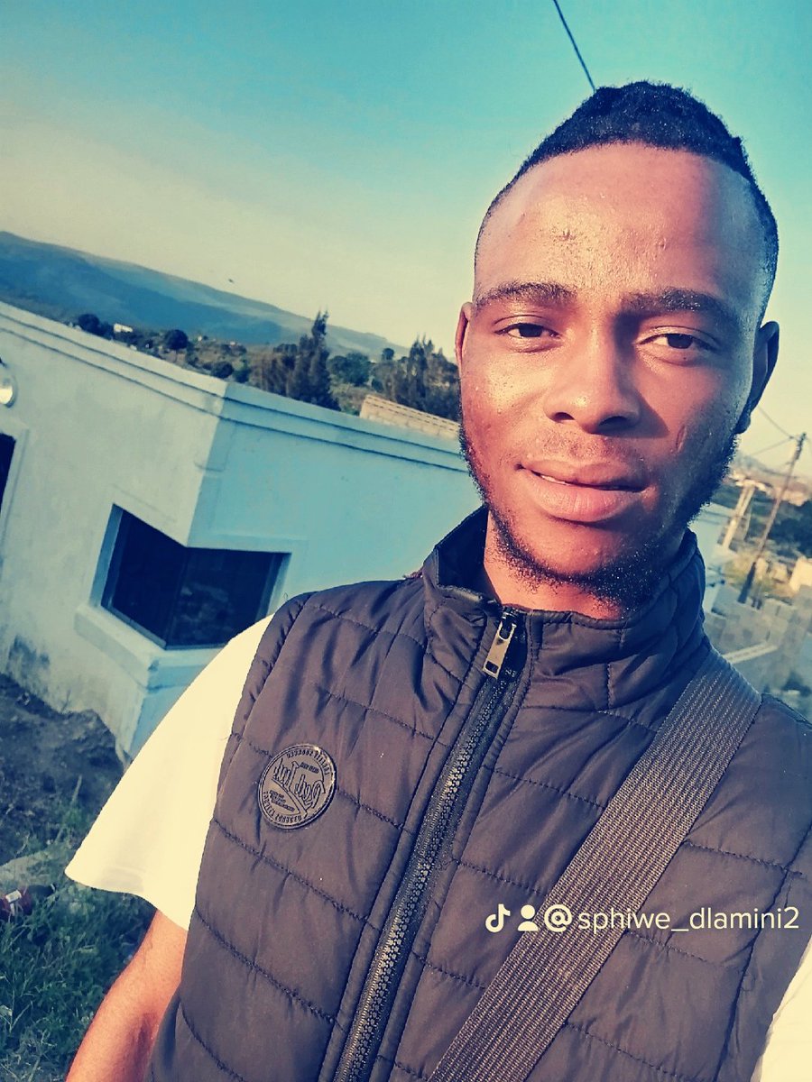 maphanga_sphiwe's tweet photo. Yeah Sanibona 🕺 https://t.co/ABLHFg4i8C