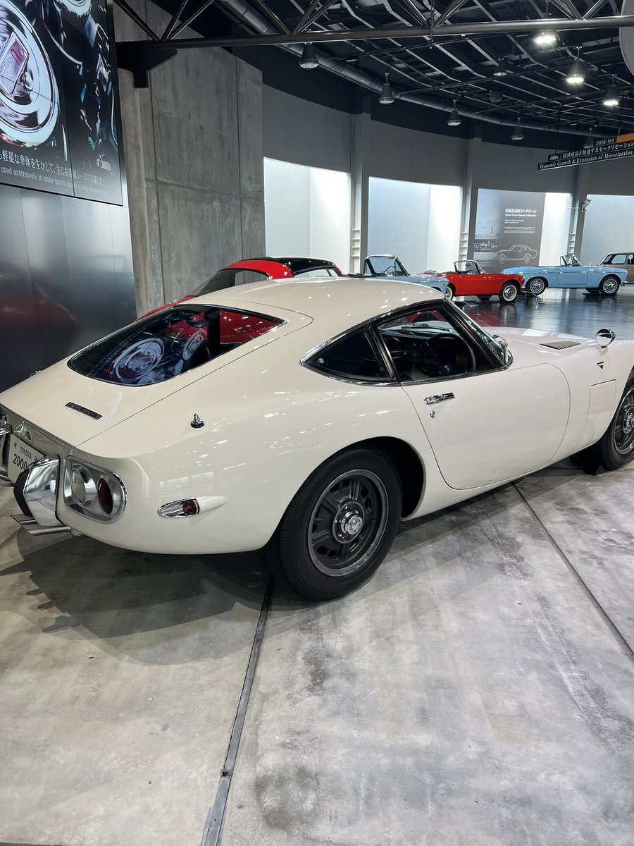 takaf186's tweet photo. まさに国宝
至高の輝きと圧倒的な存在感
#トヨタ博物館 #2000gt #japanesehistoriccar #toyota https://t.co/LEYrh6gXts