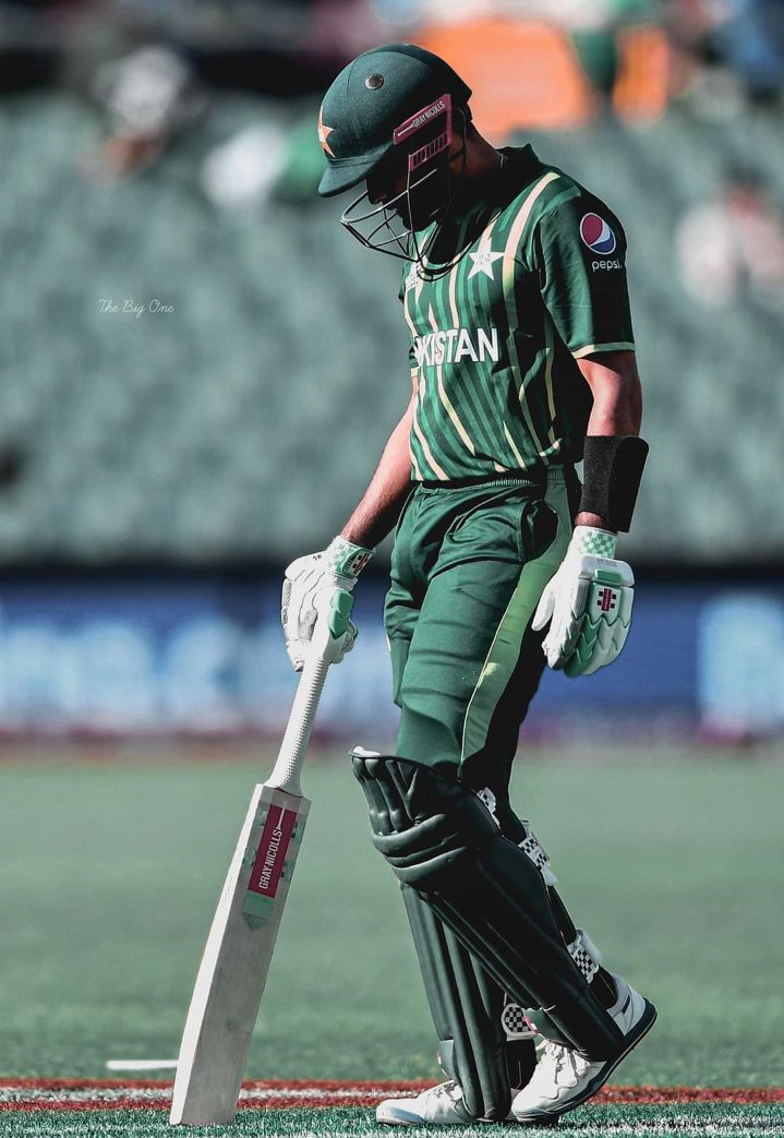 Baxzzy's tweet photo. Captain to Babar hi rhega ga. Us ko captaincy se hatane se pehle hazar baar sochna. Agar maine cricket Babar se start ki hai to end bhi Babar se hi hoga. #BabarAzam𓃵 #BabarAzamIsOurRedLineWith #stopdestroyingpctunity https://t.co/gDQVlpYjwN