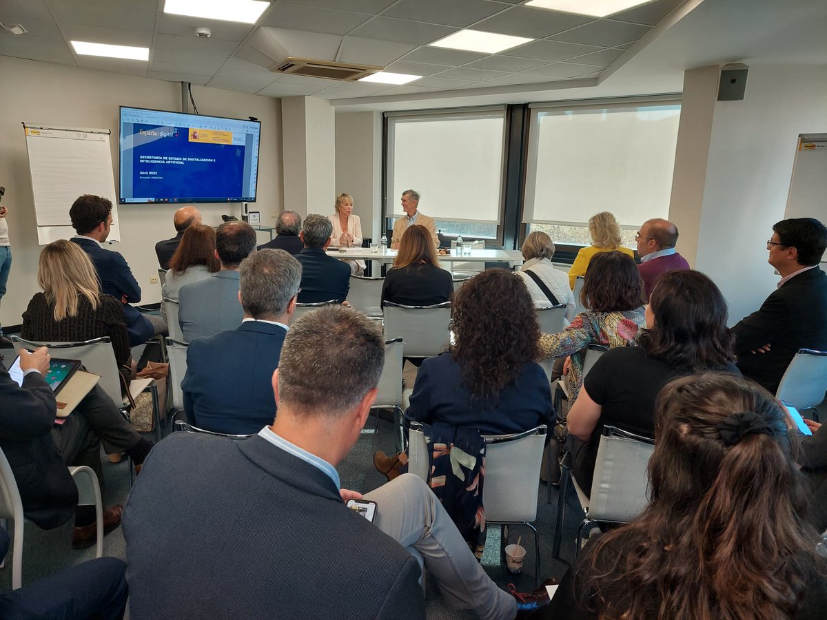 OmnicomPR_es's tweet photo. ¡Empezamos un nuevo #Omnitalks! José Ramón Caso, CEO de #OmnicomPublicAffairs, presenta a nuestra invitada: @carmeartigas, Secretaria de Estado de Digitalización e Inteligencia Artificial. https://t.co/6cU4GTCM5J