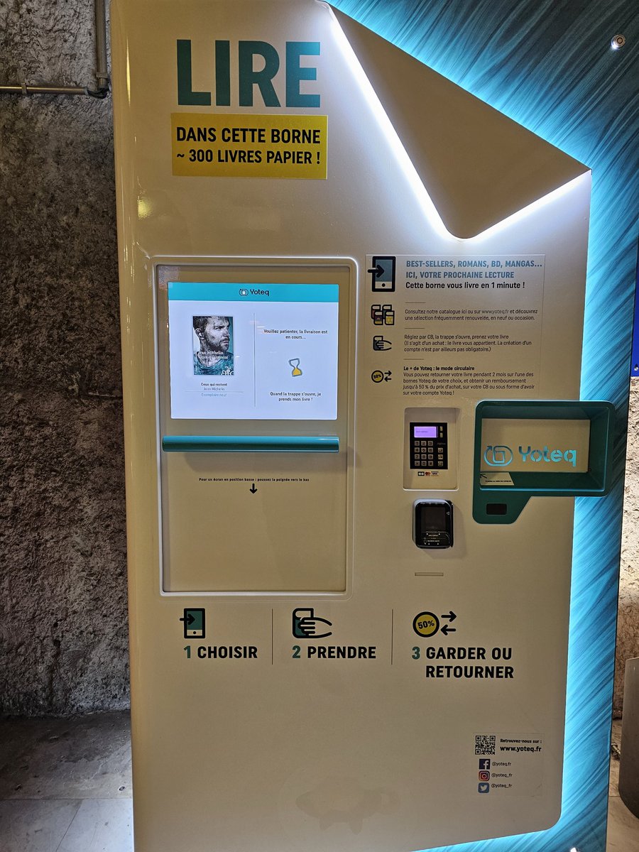 Correspondance à Saint-Lazare je vois sur un écran le livre de @jean__michelin. Intrigué m'avance et m'aperçois que je peux l'acheter directement. 

Le tout m'a pris à peine 1min.  

Bravo <a href="/Yoteq_fr/">Yoteq</a> je renouvellerai l'expérience.