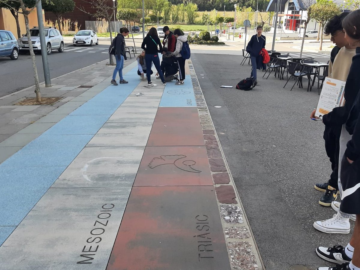 Avui alumnes de 4rt ESO i Batxillerat d'<a href="/INSLAMITJANA/">INSTITUT LA MITJANA</a> i <a href="/ins_lladonosa/">INS Josep Lladonosa</a> han estat a <a href="/EdATremp/">EdATremp</a> per descobrir les activitats Tot el temps del món i Toquem els Pirineus a l’Av. dels temps geològics i al Jardí de les Roques del Pirineus al Pirineus Geological Open Museum de #Tremp.