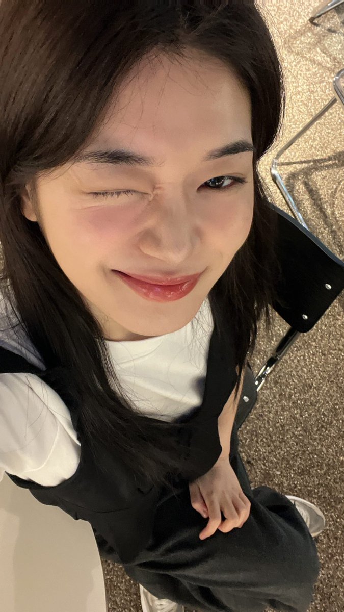 응? 스민이 인스스에 이 아기 누구죠