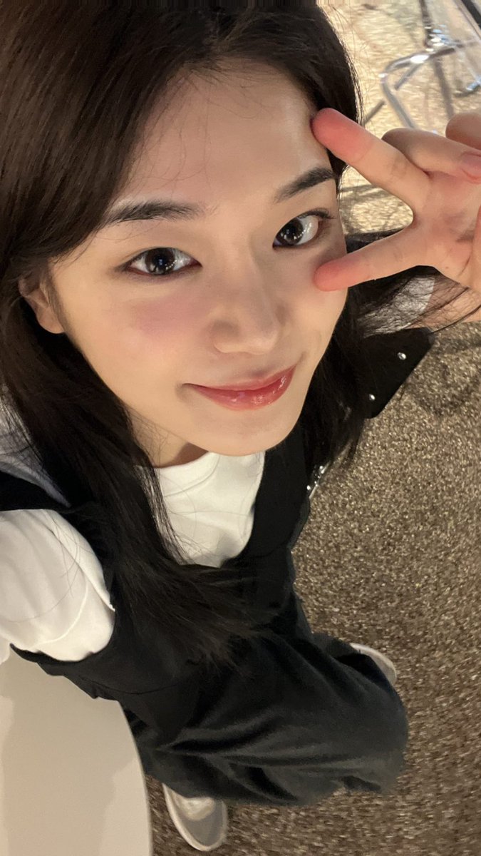 yeonpubom's tweet photo. 응? 스민이 인스스에 이 아기 누구죠 https://t.co/uCZlrwqgbv