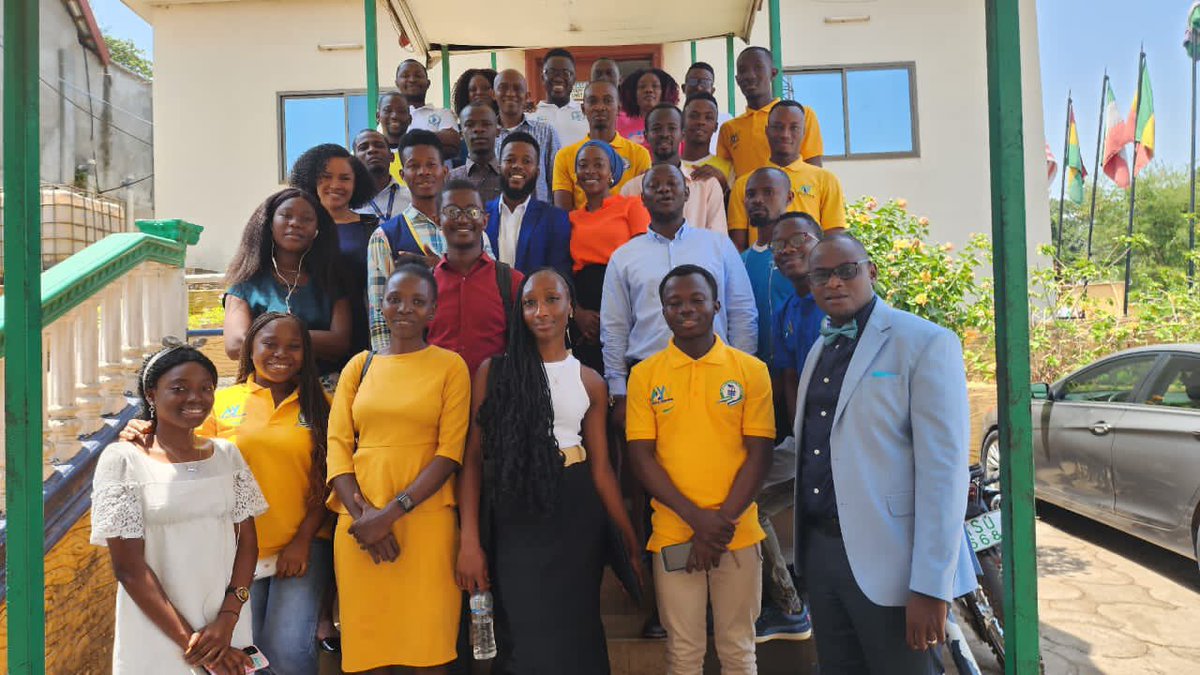 Mrcgsl's tweet photo. Today, we were at the @ayvnews to train journalists on Fact-checking and Verification. We can proudly now say that the 20 participants that benefited from the #Masterclass training on same, have trained more. Thanks to @AfricaCheck and @pantaphobious.

@NEDemocracy @TheMFWA https://t.co/7SyIQVuQ5D