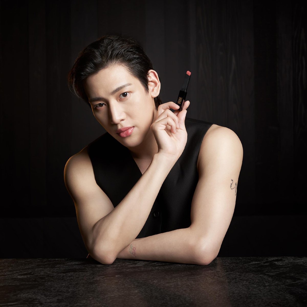 BambamClothes's tweet photo. BamBam YSL Beauty Thailand Ambassador 

#YSLBeautyTH #YSLBeautyTHxBAMBAM https://t.co/pTYfHubfmg