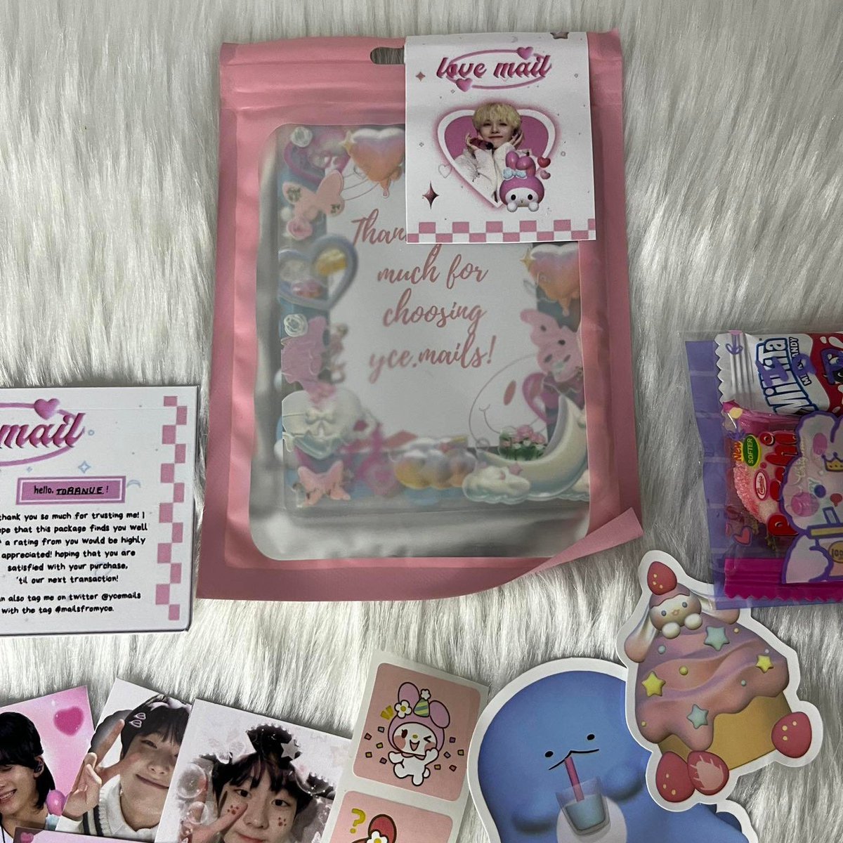 toranue_'s tweet photo. #toranuemails ☆
~ thank you so much, @ycemails for these pretty deco toploaders again! in love with your designs. love your new packaging >< 💙🩷
[ #mailsfromyce ] https://t.co/cS0vSFiC7L