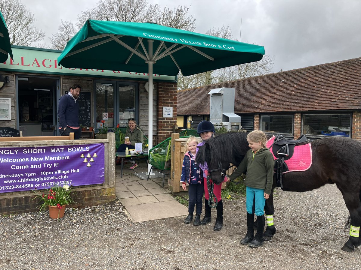 ChiddinglyShop's tweet photo. We love having different visitors to our shop and cafe 🐴😍
.
#pitstop #cafestop #ilovemypony #chiddingly #localshop #greeningchiddingly https://t.co/rBTR2TIRmC