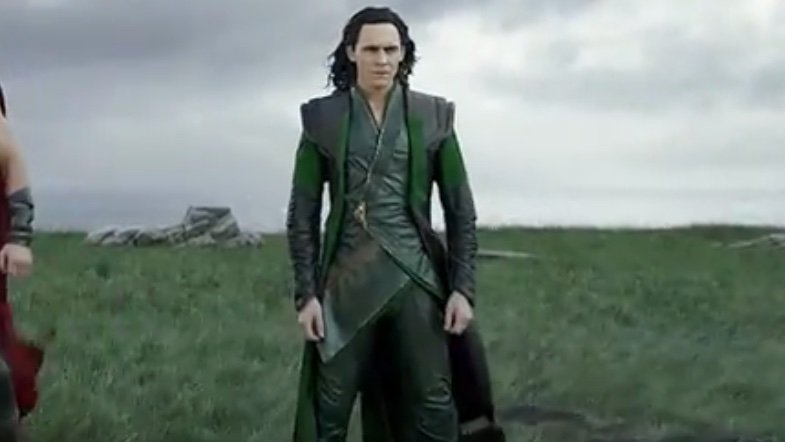 hiddlespughsafe's tweet photo. when they play villains in the mcu and are married of screen https://t.co/7B7C1Pd1f4