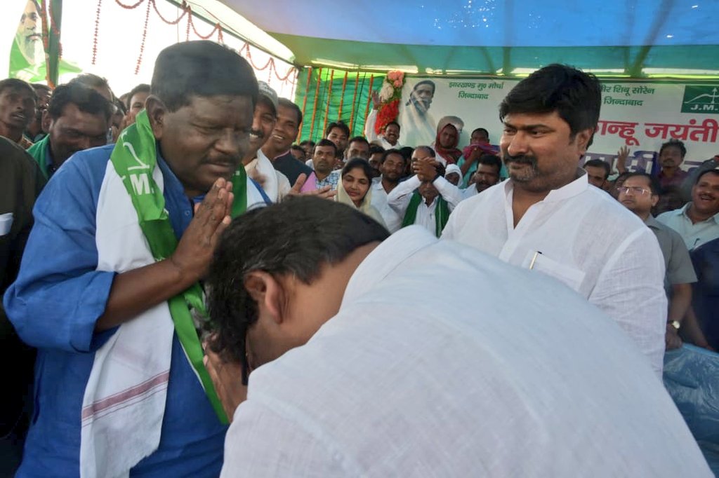 हेमलाल मुृर्मू JMM में हुए शामिल Hemlal Murmu joins JMM