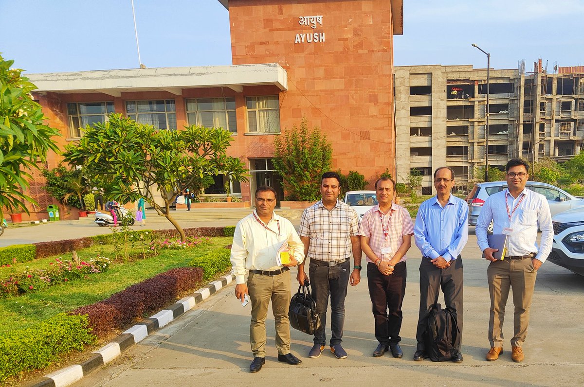ashishkumardixi's tweet photo. Just had the privilege of attending a talk by Prof Dr Pratap Sharan, the renowned psychiatrist and Prof. of Psychiatry at AIIMS Delhi. His insights on mental health were truly inspiring and enlightening. #mentalhealth #Personality_disorder #psychiatry https://t.co/G7uArFUswl