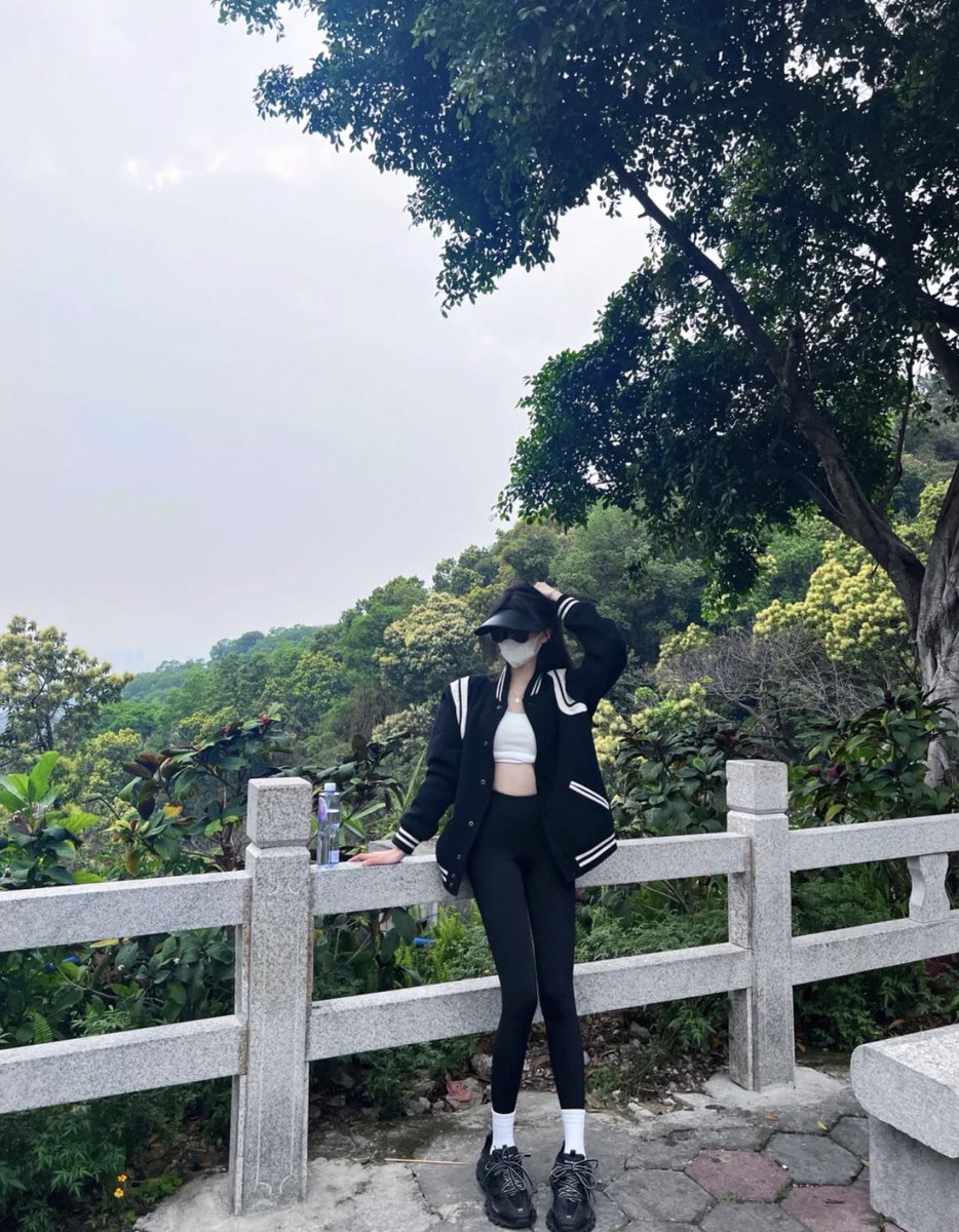nuo940's tweet photo. 一起爬山吗
#北京 #丰台 #纯天然 #石景山 #日常穿搭 #海淀 #交友 https://t.co/V1dpwbTPnw