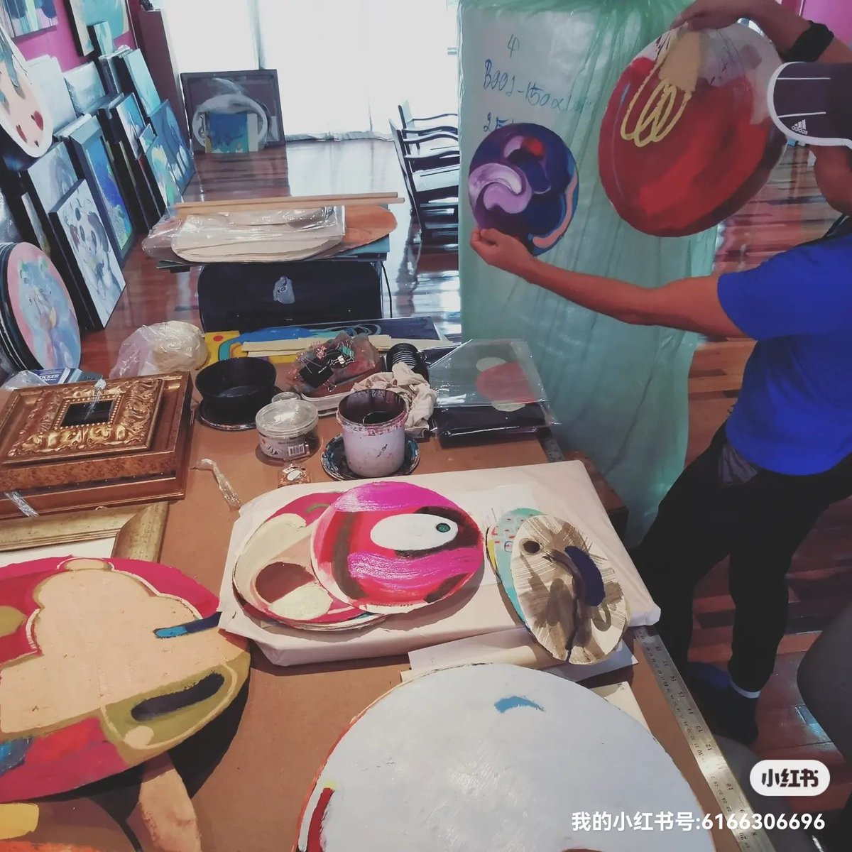 StudioSupachet's tweet photo. Artist's friend.
แวะมา update วงการ😆✌️

#supachetstudio #artstudio #thaiartist #chiangmaiart #localartist https://t.co/y06OMOu9qt