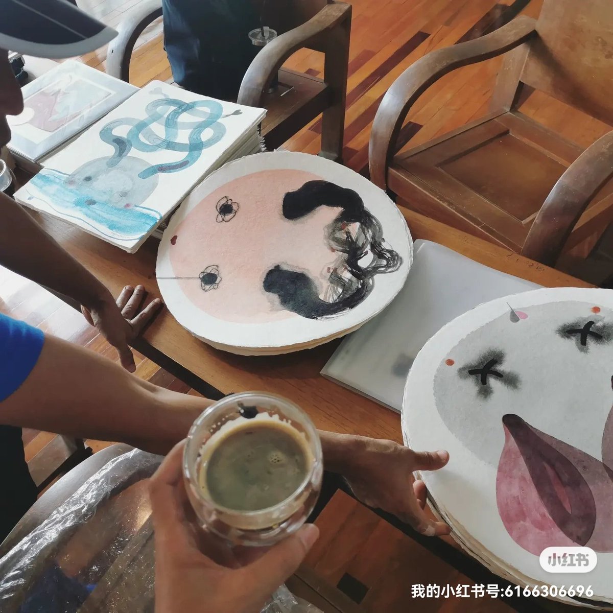 StudioSupachet's tweet photo. Artist's friend.
แวะมา update วงการ😆✌️

#supachetstudio #artstudio #thaiartist #chiangmaiart #localartist https://t.co/y06OMOu9qt