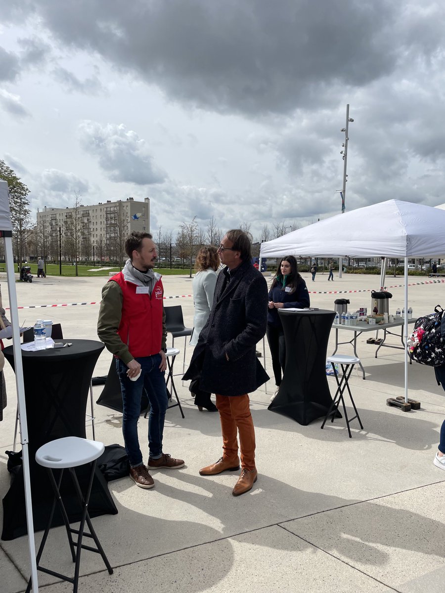 wattierphilipp1's tweet image. Des offres d’emploi et de formation au plus près de chez vous! Lancement ce jour de la 3eme édition de la Caravane pour l’emploi qui va sillonner les quartiers jusqu’au 20 juin Favoriser l’accès à l’emploi à Reims une volonté une ambition ⁦@CaVautrin⁩⁦@ArnaudRobinet⁩