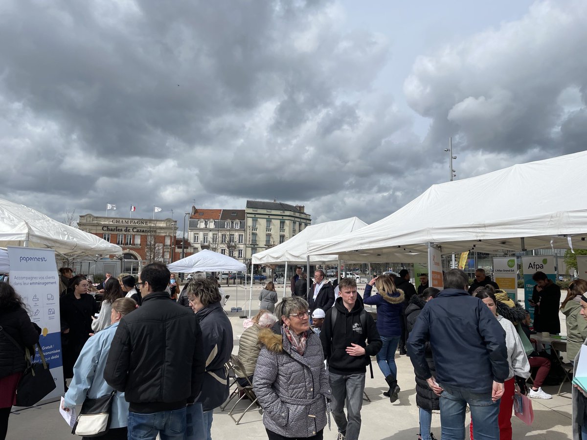 wattierphilipp1's tweet image. Des offres d’emploi et de formation au plus près de chez vous! Lancement ce jour de la 3eme édition de la Caravane pour l’emploi qui va sillonner les quartiers jusqu’au 20 juin Favoriser l’accès à l’emploi à Reims une volonté une ambition ⁦@CaVautrin⁩⁦@ArnaudRobinet⁩