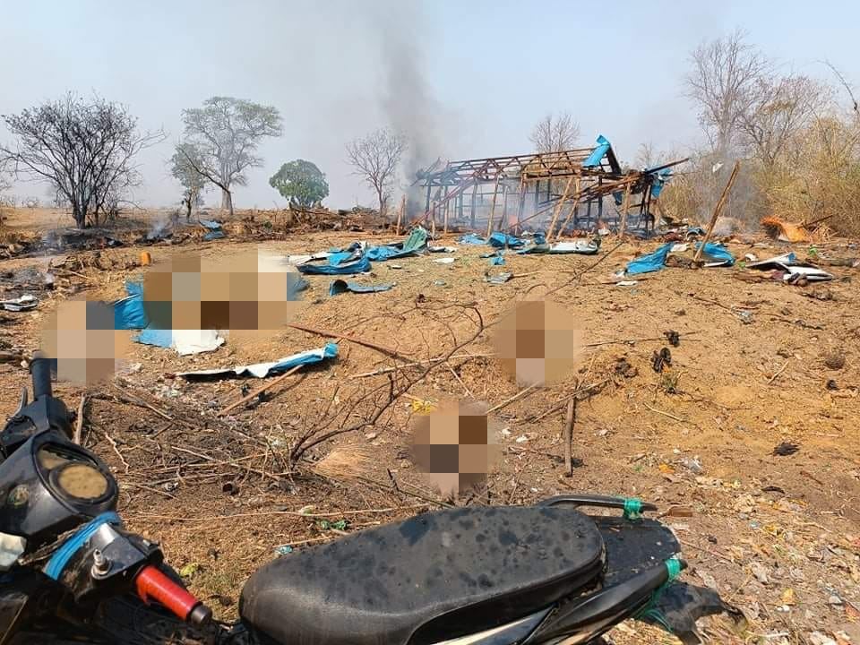 zawmoethant71's tweet photo. #DuwalaShila, acting President of @NUGsaid that the bombing of #Pazigyi village, KantBalu Twp Sagaing Div by fighter jets has shown true manifestation of terrorist military council.
https://t.co/RPFhFSeI6D
#2023Apr11Coup 
#HelpMyanmarIDPs
#WhatsHappeningInMyanmar https://t.co/CX11zFSE6x