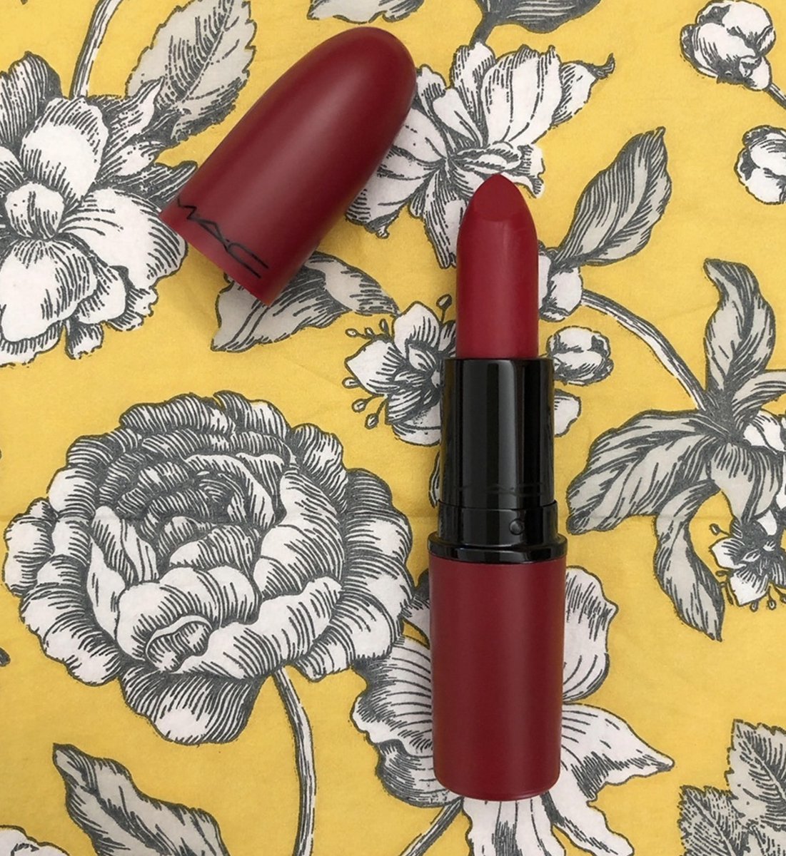 Excited to be giving away the iconic MAC Ruby Woo lipstick on my Instagram page. This blue-red shade was a favourite of Rihanna for years. Enter here instagram.com/davelackiebeau… for your chance to #win (ends 04/25) #instagramgiveaway