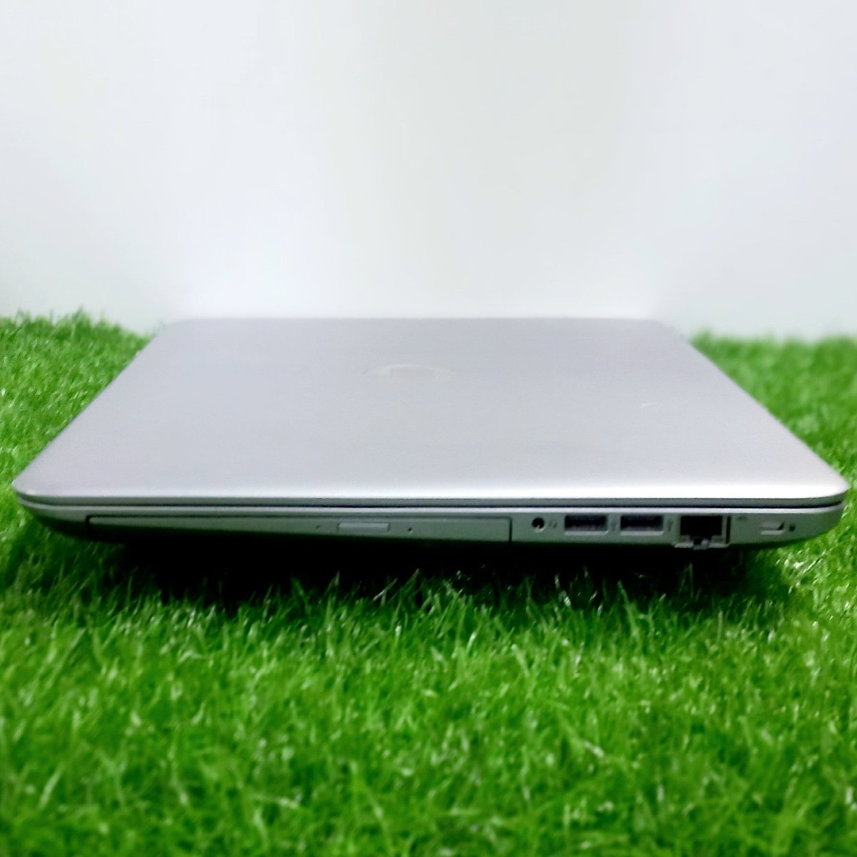 ITZONEELCTRONIC's tweet image. HP ProBook 450 G5 Laptop 
Intel Core i5 7th Generation Laptop 
8GB Ram 
256GB SSD
Contact 0326 5974741 
.
#HP #itzoneelectronics #hplaptop #450g5 #7thgeneration #hpprobook #probook