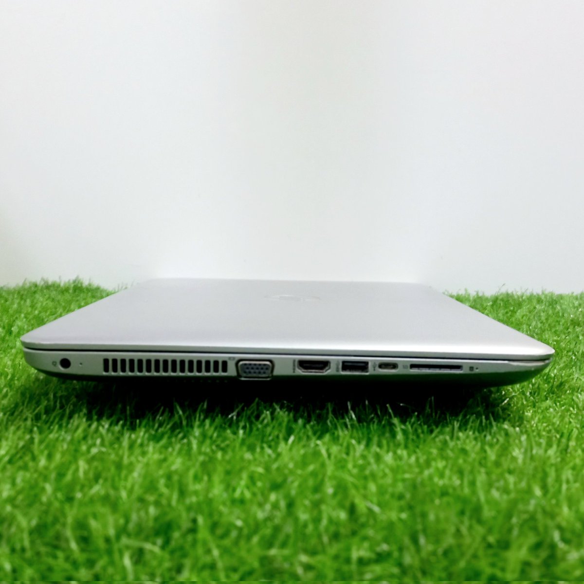 ITZONEELCTRONIC's tweet image. HP ProBook 450 G5 Laptop 
Intel Core i5 7th Generation Laptop 
8GB Ram 
256GB SSD
Contact 0326 5974741 
.
#HP #itzoneelectronics #hplaptop #450g5 #7thgeneration #hpprobook #probook
