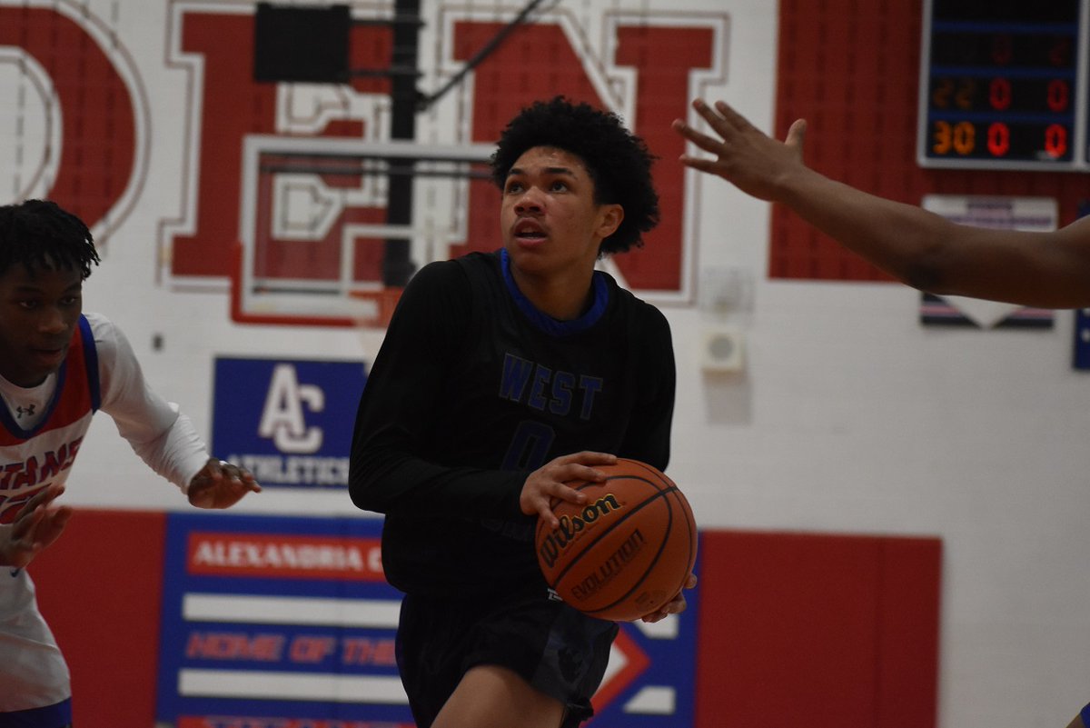 novahoopsCom's tweet photo. More freshman boys made an impact this season than in any since COVID. From Oumiddoch and Wadley to Brzezanski, with a TON of talented point guards in between...our All-NOVA Freshman Boys Team: 2022-2023 All-NOVA Freshman Boys Team (https://t.co/GZtVlRE04t) https://t.co/JcGffUJOSe