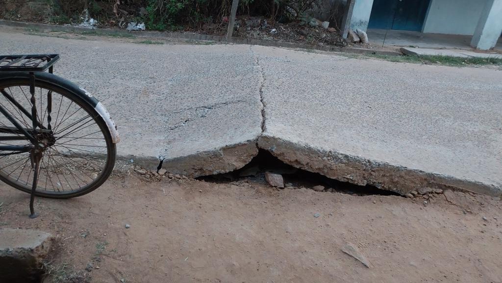 mitrabhanu808's tweet photo. See the road what's it the position, it's constructed by PWD dept.sambalpur Road from padiabahal to Marangabahal,we demand suddenly repair of Road. https://t.co/Vd1ECO7k04