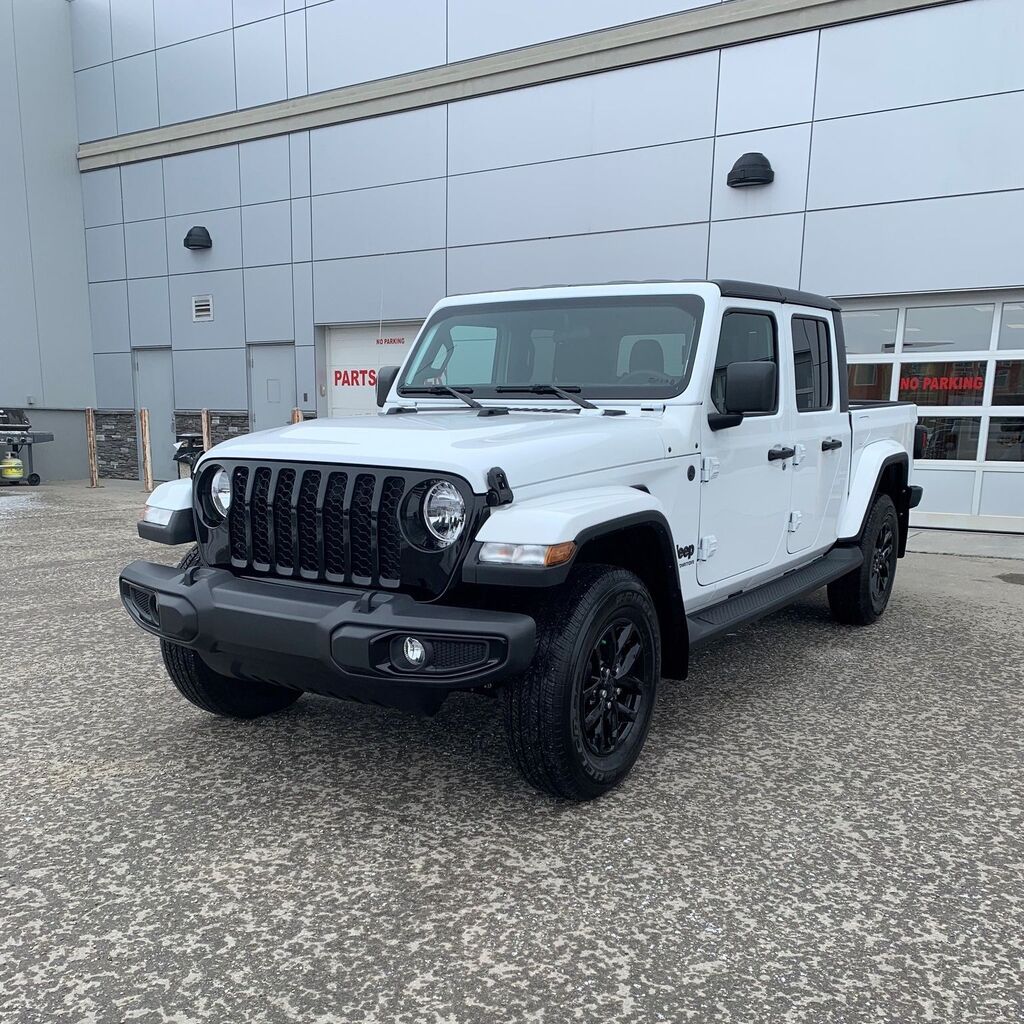 Cochranedodge's tweet photo. https://t.co/Ga9He4BohQ to the Cochrane Dodge Family Ian! He came in looking for a truck that did everything he did and went everywhere too! With the help of Alex and the team, he was able to get into this 2022 Jeep Gladiator! No matter your needs, wants and lifestyles, here at… https://t.co/8qg3r1TaDD