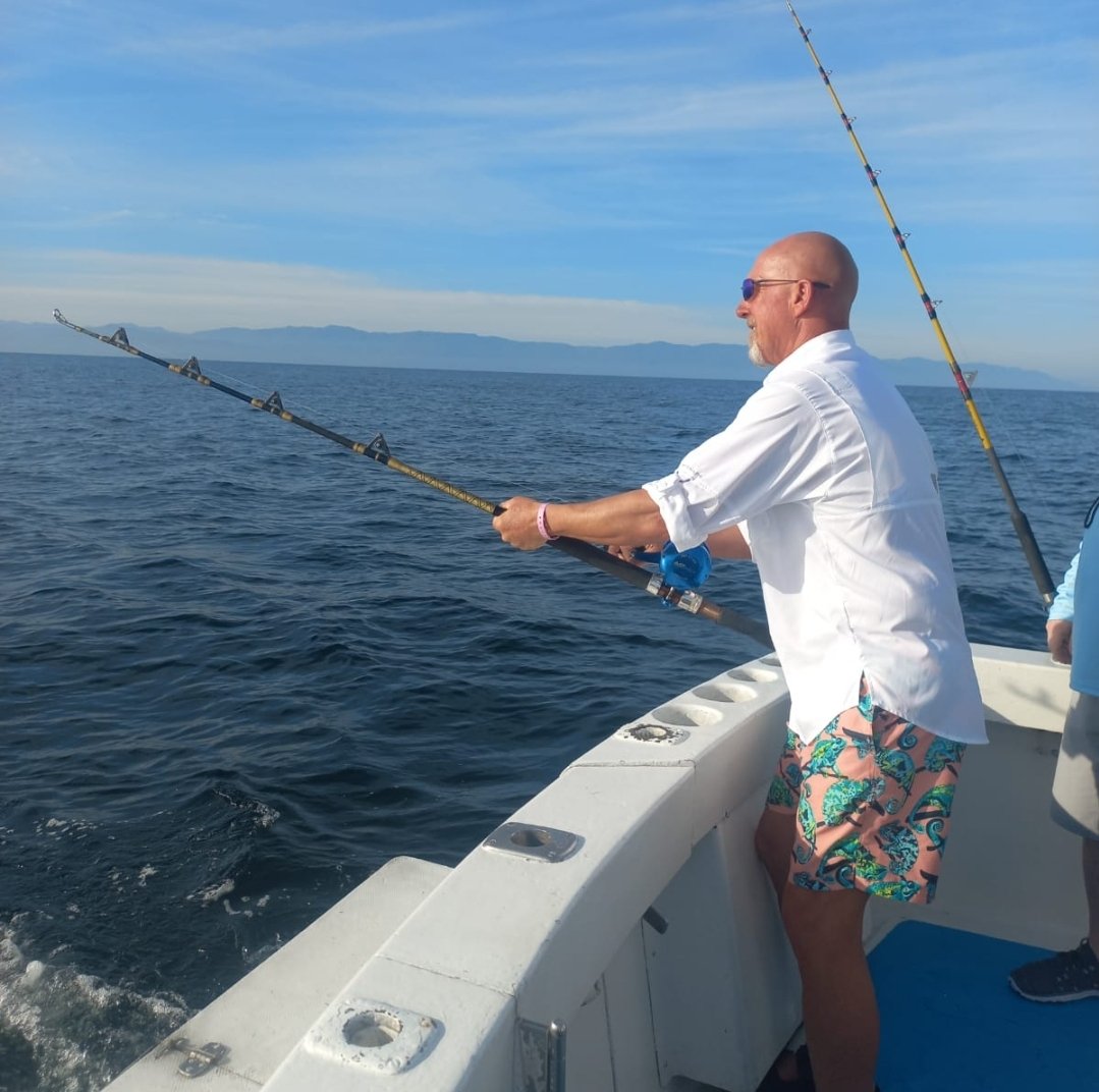 Live baiting in Puerto Vallarta fishing
travelvallarta.com