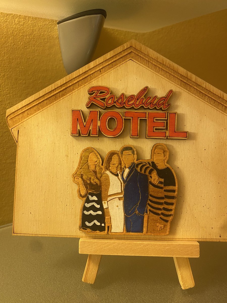 alexnowak4's tweet photo. My moms Schitt’s Creek themed bathroom is growing https://t.co/C0hYMUW9bE
