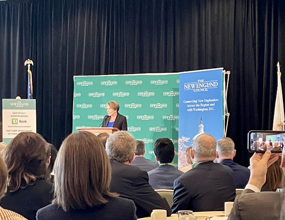 davidguarino's tweet photo. Standing ovation for @MassGovernor on her speedy action to protect reproductive freedom. This is why we live, love and stay here, America. @NECouncil https://t.co/dmZUu6vqIg