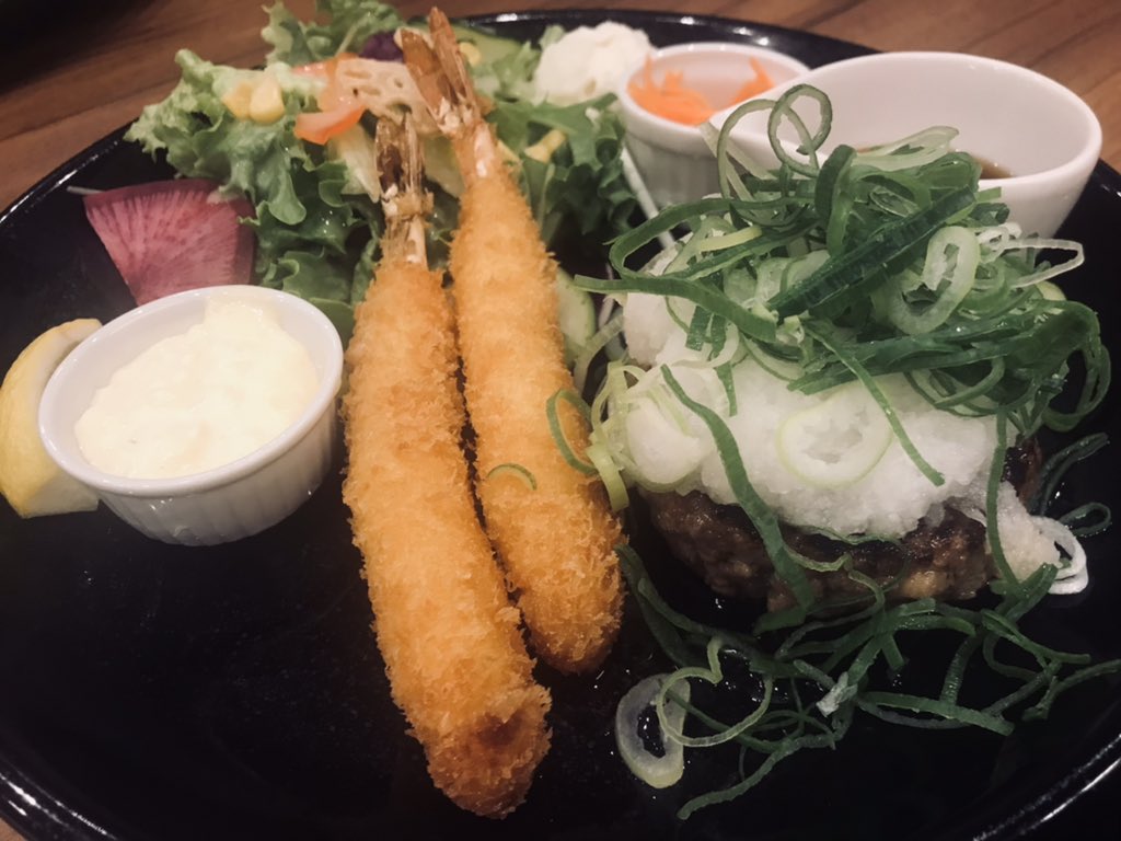 8q9oR's tweet photo. 今日は農業女子の方と久しぶりにランチ。当社工場の仕事も担って頂くことになりました。感謝、感謝。

#農業女子
#お互いさん
#感謝の日々
#滋賀県お仕事 https://t.co/WqnGDUF8sw