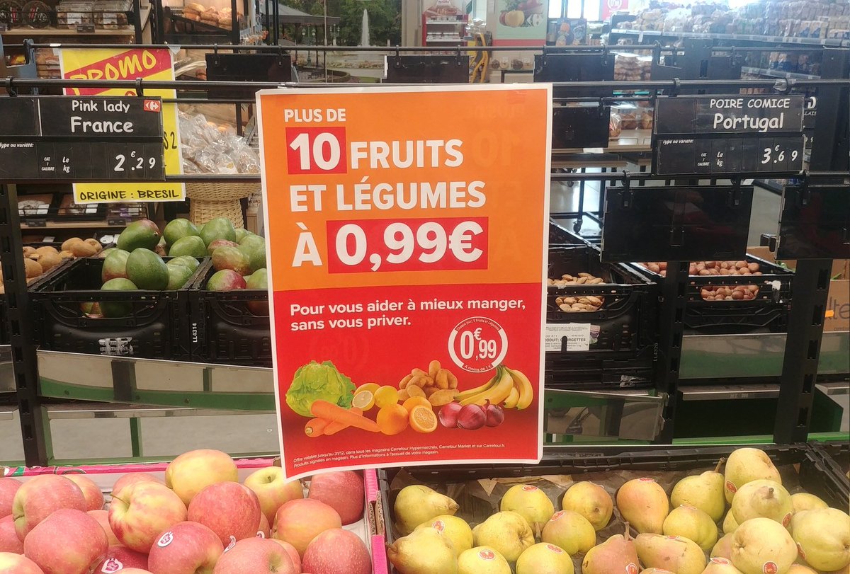 valentindochine's tweet photo. C'est une blague  ? 
Ou c'est 99 centimes le fruit  ? https://t.co/tvdgMqXQ1X