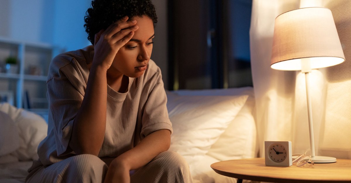 Study results suggest intensive sleep retraining (ISR) is a promising behavioral treatment for #insomnia. ISR can reduce sleep latency, increase total sleep time and sleep efficiency, and may serve as an alternative to traditional treatments. bit.ly/3MuUDYs