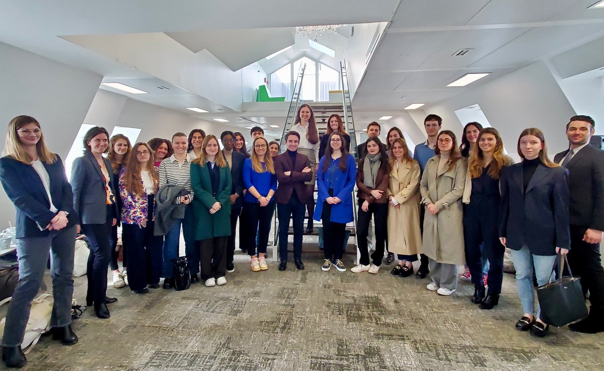 Le jeudi 30 mars 2023, les étudiants du Master 2 Droit Privé Général ont eu le privilège d’être reçus dans les locaux de l’étude Cheuvreux, partenaire de longue date du Master.