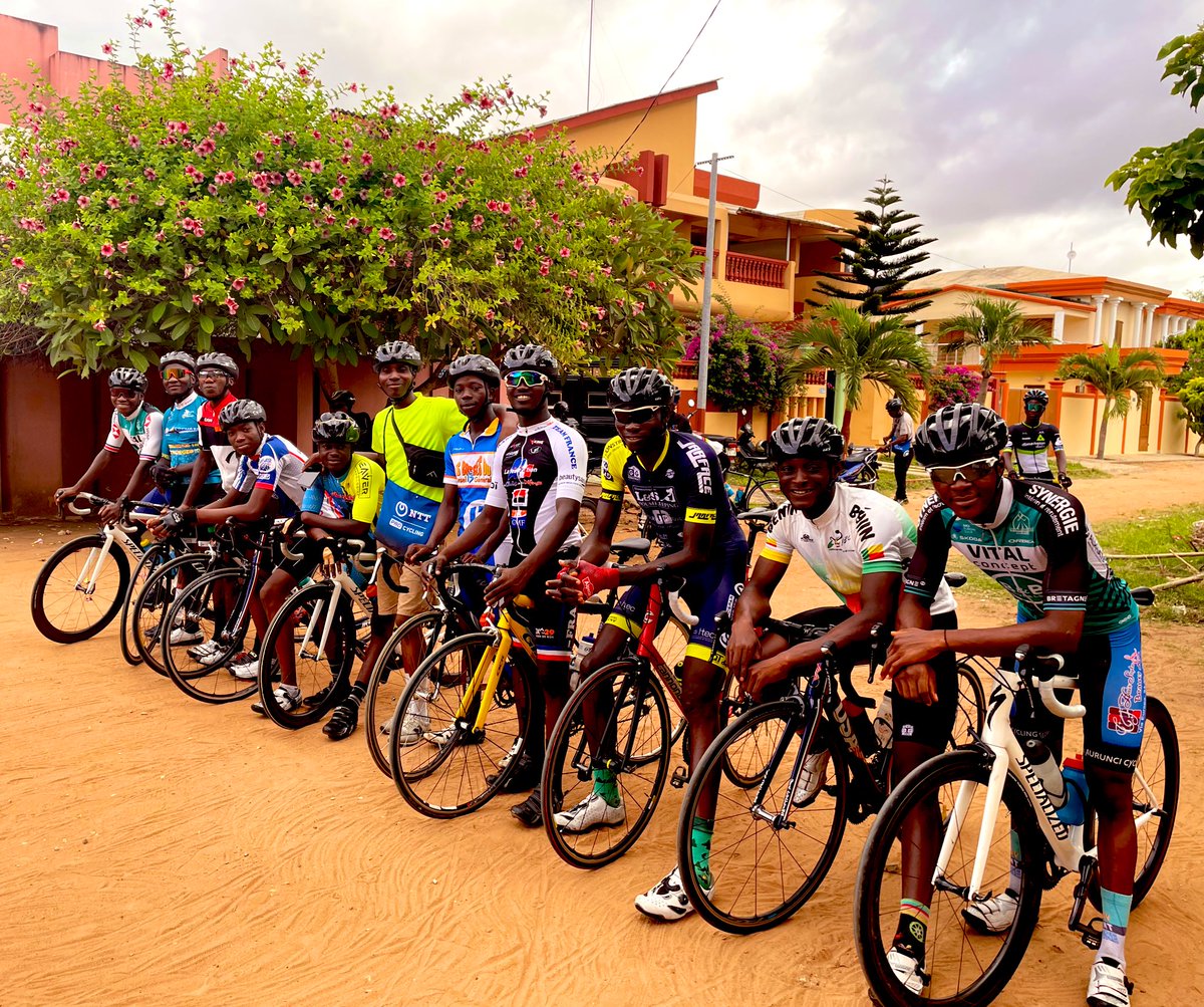 CyclingAfrica's tweet photo. Team #Benin heading out for today’s training with heads protected thanks to the generosity and support of @Louis_Garneau
#Sponsor #cycling #protectthehead https://t.co/JmLgcMZ9s9