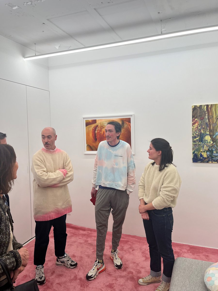 ADIAF_O's tweet photo. Visit to the Galerie Sultana as part of our #CollectorsProgram. The members benefited from a guided tour of @BenoitPieron show by the artist himself and a special guest/artist Marion Lebbe. One of his works is currently on display at the @BourseCommerce and the @PalaisdeTokyo 🦇 https://t.co/W3RUjccWje