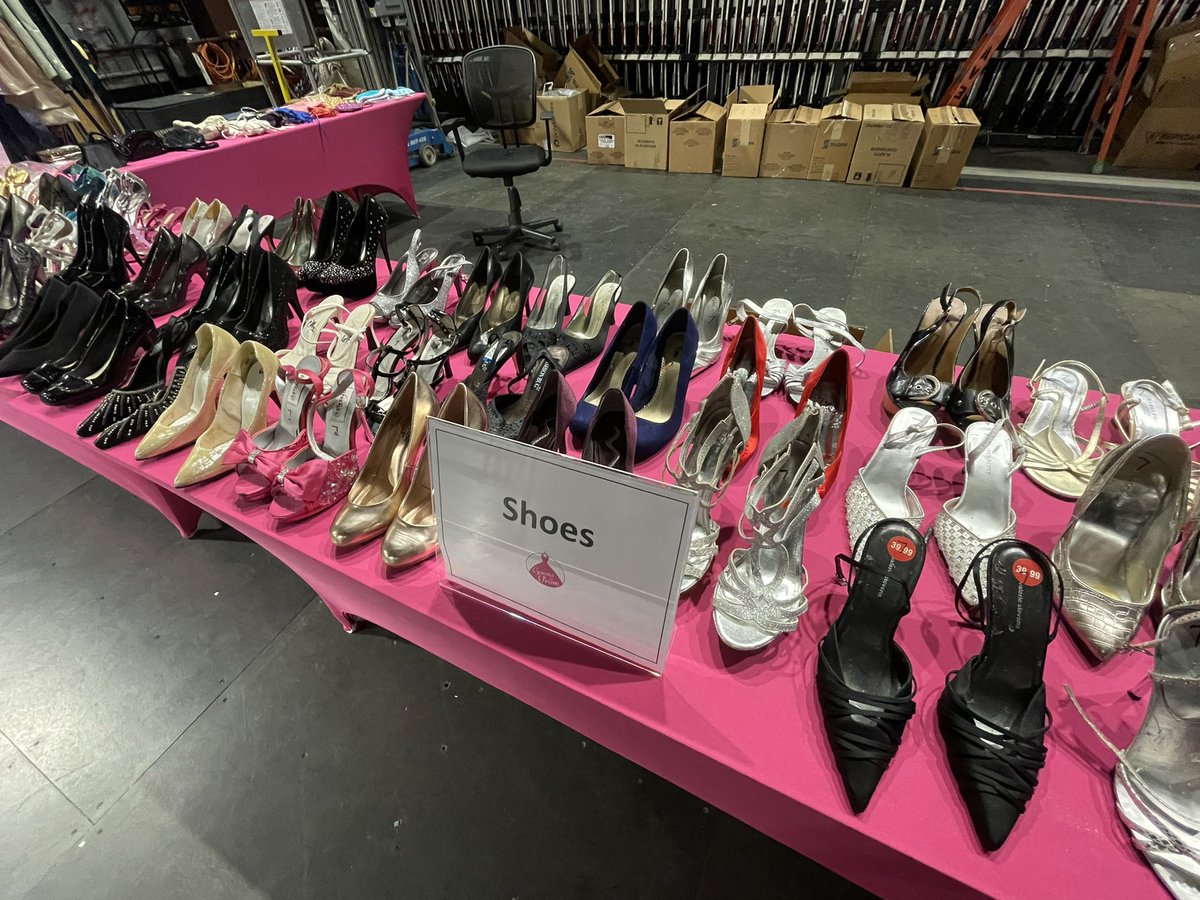 Lauren Hall tweet media