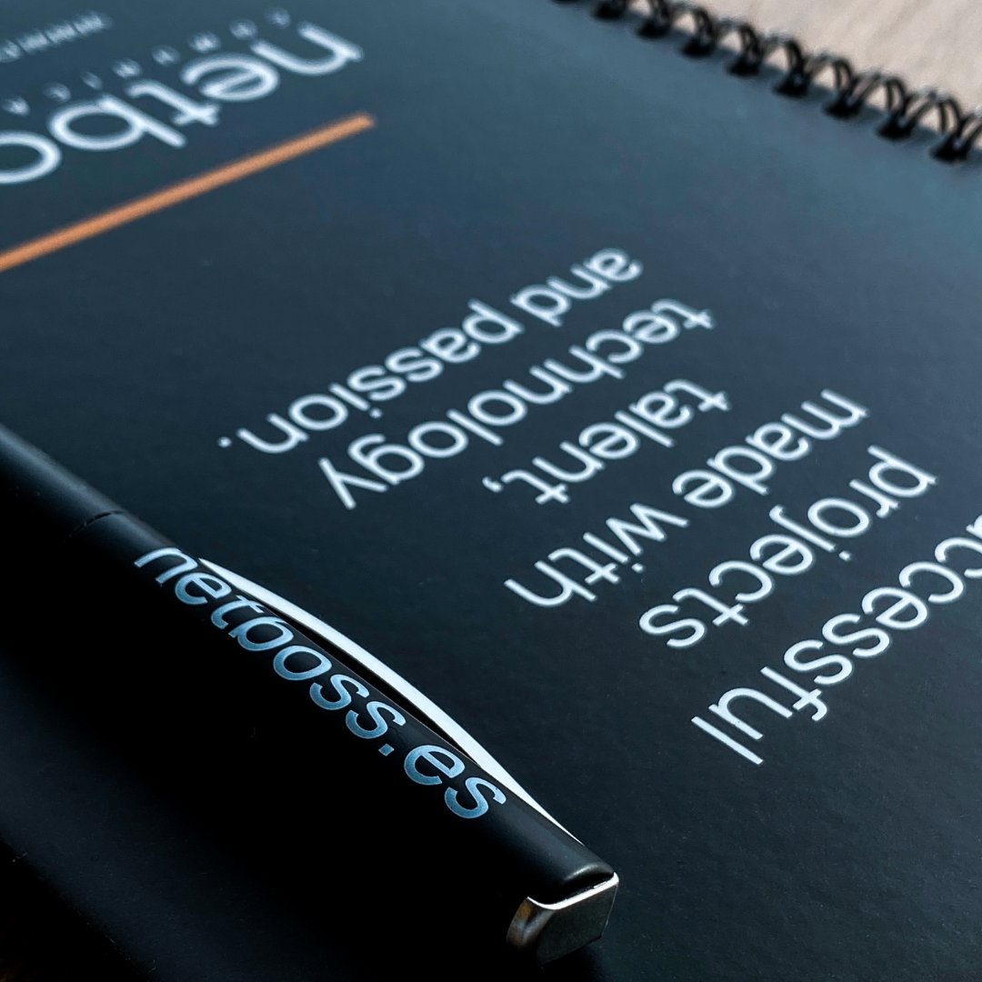 PromoptionMK's tweet photo. Hoy os traemos un producto personalizado para uno de nuestros clientes: Netboss Comunicaciones. Un cuaderno de anillas y un bolígrafo personalizados con el logotipo y la URL de la página web.

#Promoption #MarketingPromocional
#RegalosPromocionales https://t.co/AuGx3T197e