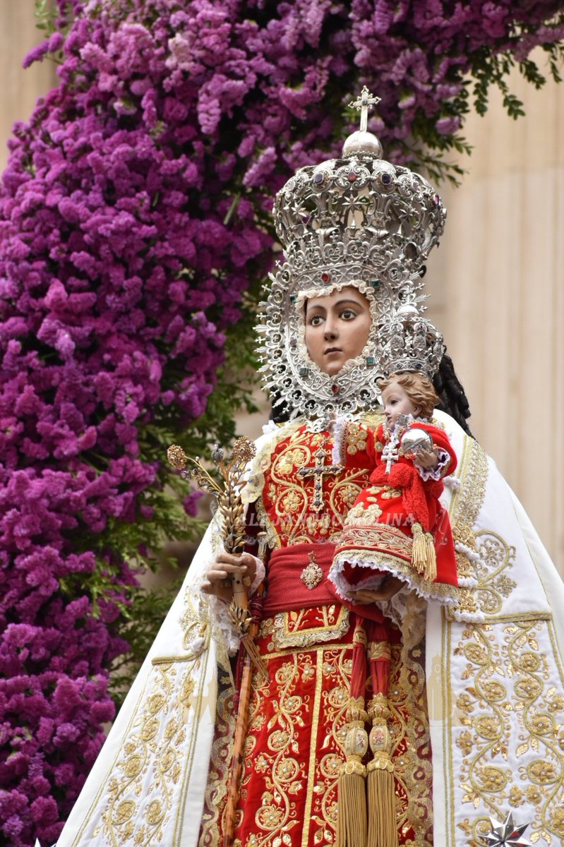 ⚜️Comienza la Procesión de Ntra. Sra. de la Fuensanta, en el día del Bando de la Huerta.⚜️

#DevocionesMurcianas #LaMorenica #Patrona <a href="/ObispoCartagena/">Obispo de Cartagena</a> <a href="/YacenteyLuz/">Cofradía del Yacente (Murcia)</a> <a href="/CSCofradiasMur/">CabildoCofradiasMur</a> <a href="/CofraCaridad/">Cofradía de la Caridad</a> <a href="/VaSemanaSanta/">Valladolid y su Semana Santa</a> <a href="/ldx77/">DML</a> <a href="/DevocionesP/">Devociones Procesionales</a> <a href="/cruzpasion1531/">Cruz de Pasión</a> <a href="/DiocDeCartagena/">Diócesis de Cartagena</a> <a href="/Alexml33/">Alejandro Molina</a>