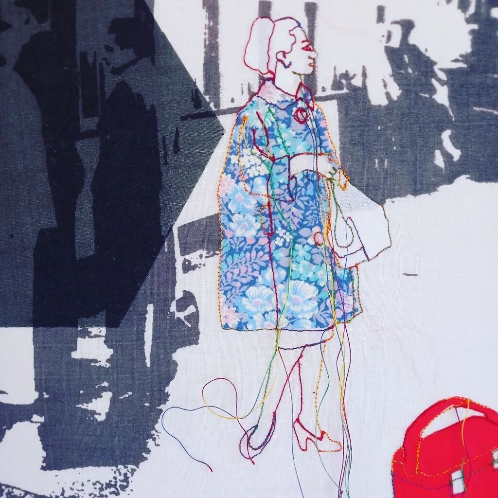 This way for the show! Our @fibreandform12 show starts this Thursday afternoon at the @thehalperngallery in Chatham. Follow the little red case! 
#fibreandform #textileportrait #textileart #mixedmedia #chatham #halperngallery instagr.am/p/Cq4_KwTqOqu/