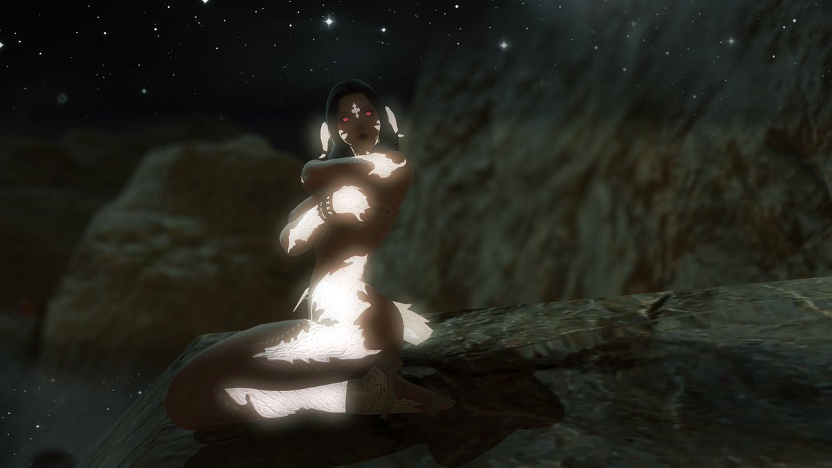 LewdHeavenVR's tweet photo. I love going for a swim under the moonlight~ https://t.co/OwCi45dtwH