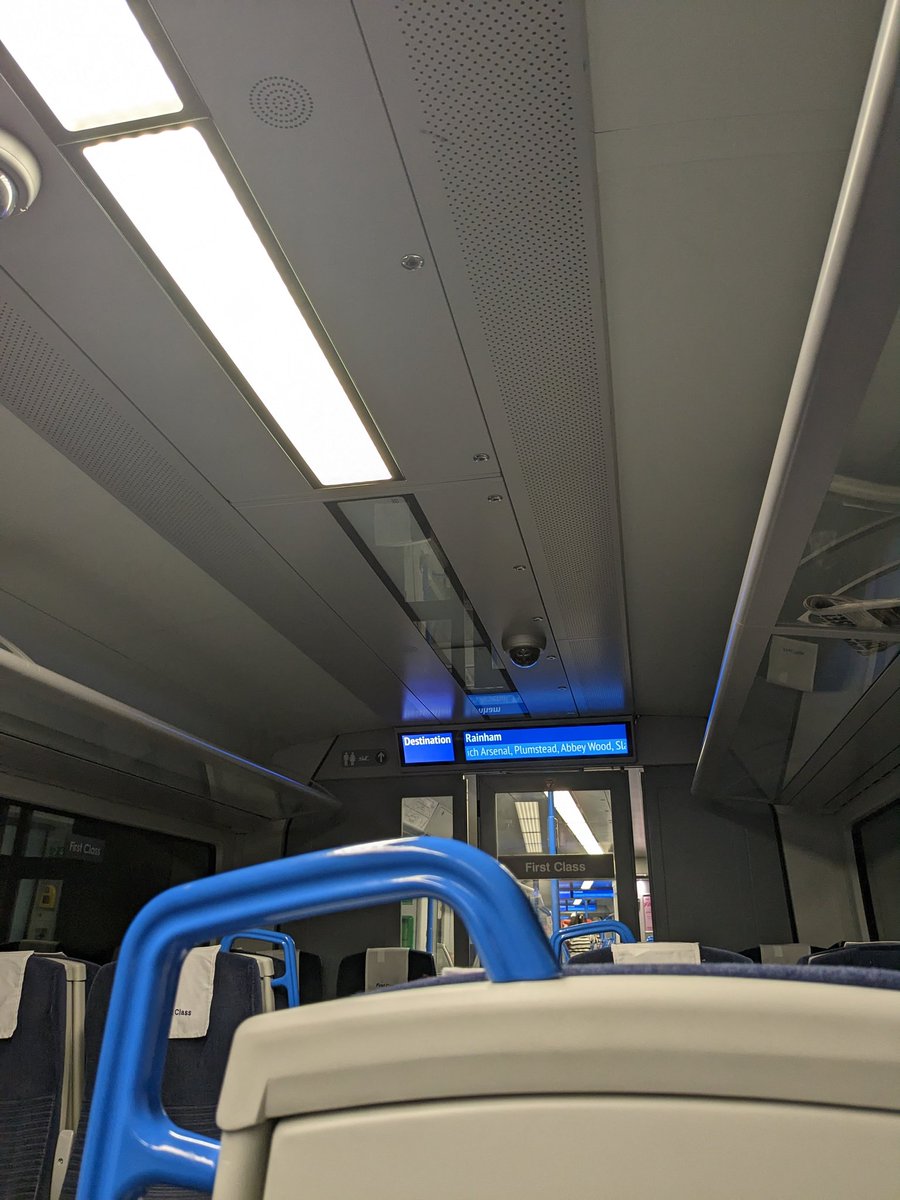 SJH198727's tweet photo. @TLRailUK light strip completely out on 700044 412044. It's a tad dark in the tunnels! https://t.co/53hlQ2Arr6