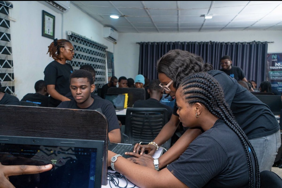 anunu33's tweet image. Cheers to an amazing one-year anniversary celebration of @NupatOfficial its been an amazing time working with this team, cheers to growth and more success. Think Tech Think Nupat. #ladiesintech #codecamp #nupattechnologies