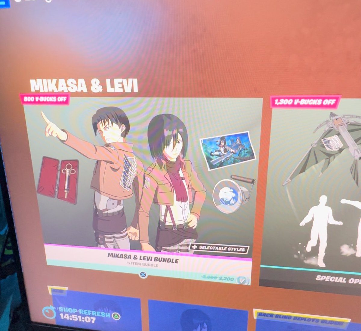 FortnitePV2's tweet photo. @FortniteGame Gonna be sending a couple people who follow @FortnitePV2 and ❤️ + ♻️ the Attack On Titan Mikasa &amp; Levi Bundle from the Fortnite Item Shop. 

(Ends in 12 Hours) https://t.co/PRj1tTHnXY