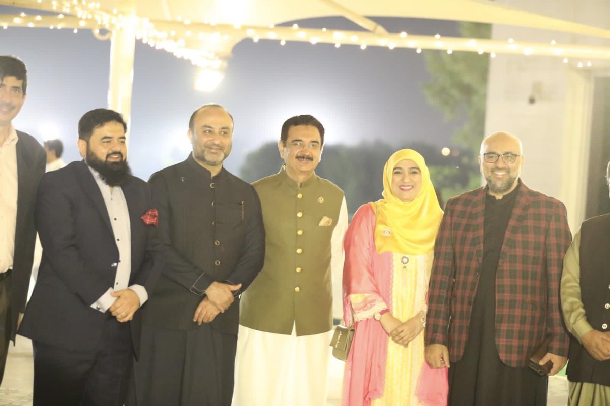 USKT_1's tweet photo. Mr. Faisal Manzoor (Chairman, University of Sialkot) and Mr. Muhammad Rehan Younas (President, IISAT University Gujranwala) presented a souvenir to Prof. Dr. Muhammad Ali Shah (Former Vice Chancellor, QAU, Former Vice Chancellor, GCU Faisalabad and + https://t.co/OIdWBL1aZw