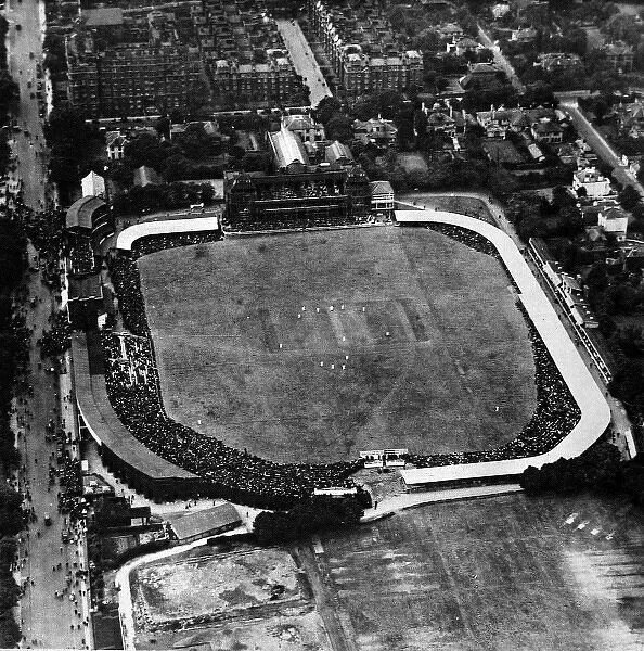 nimishdubey's tweet photo. THREAD: THE MOST AMAZING COMEBACK IN CRICKET 

Cricket has its share of dramatic comebacks. Players have returned from injury and being sacked. But imagine a retired player being spotted in a crowd watching a match, and being asked to play? It happened.

July 25, 1i986. Lord's. https://t.co/sV3iczTC2d