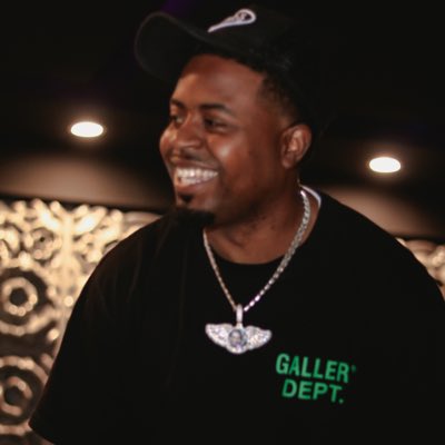 PY/Stevie Harts tweet media